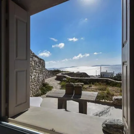 Amazing Apartment In Houlakia - Shared Pool Villa *